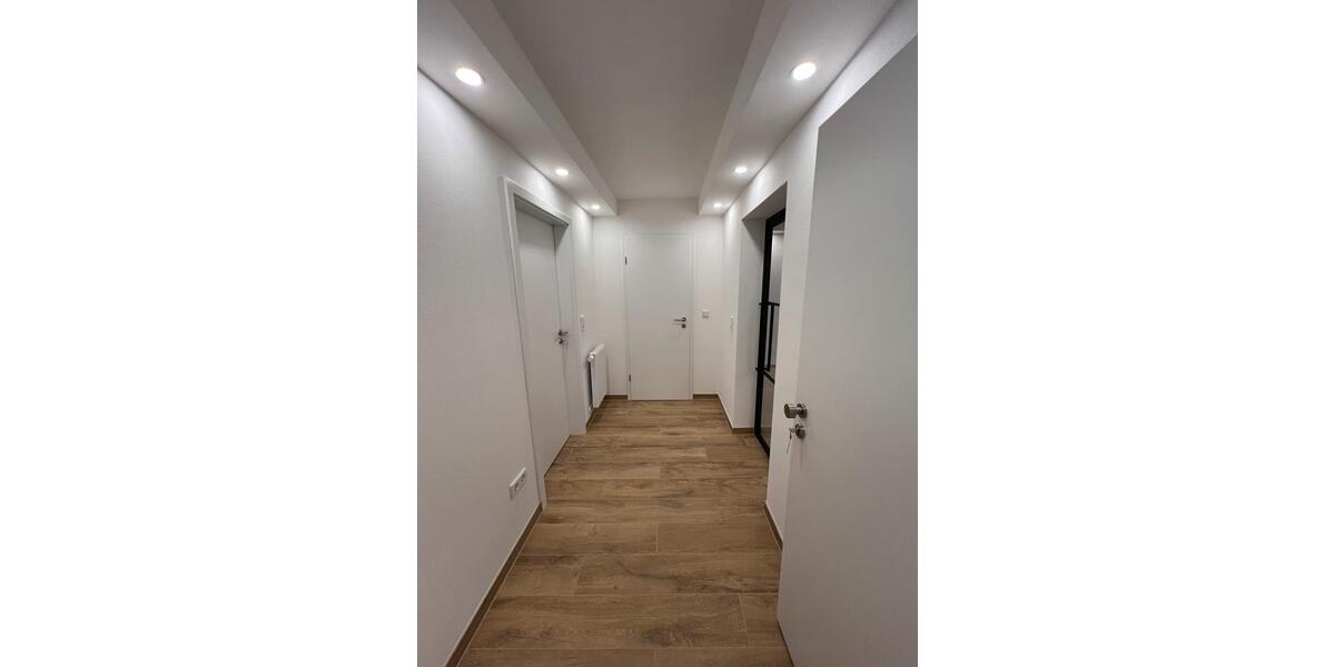 Etagenwohnung Sundern (Sauerland) - 4 Zimmer, 60 m&sup2;, 450&euro; | Angebot:26409894