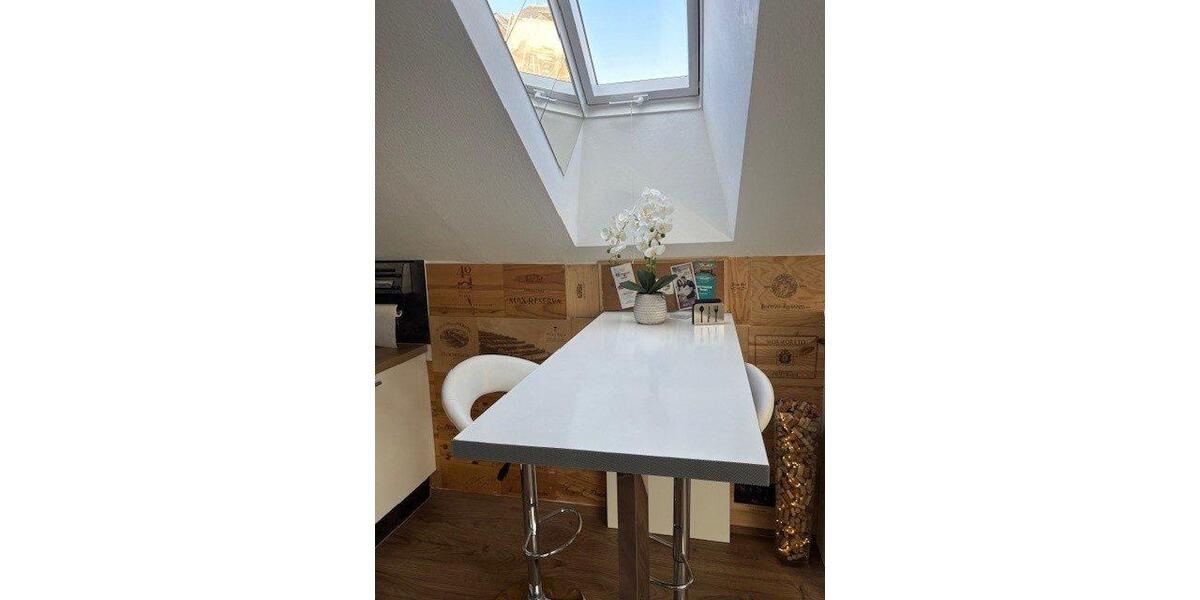 Dachgeschoßwohnung Wiesbaden Südost - 1.5 Zimmer, 35 m&sup2;, 1.100&euro; | Angebot:26406739
