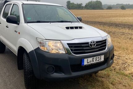 Toyota Hilux 164.000 km 14.900 &euro; Schkeuditz 04435