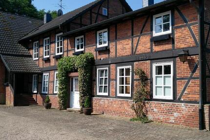 Haus Lasbek - 12 Zimmer, 400 m&sup2;, 650.000&euro; | Angebot:27128362