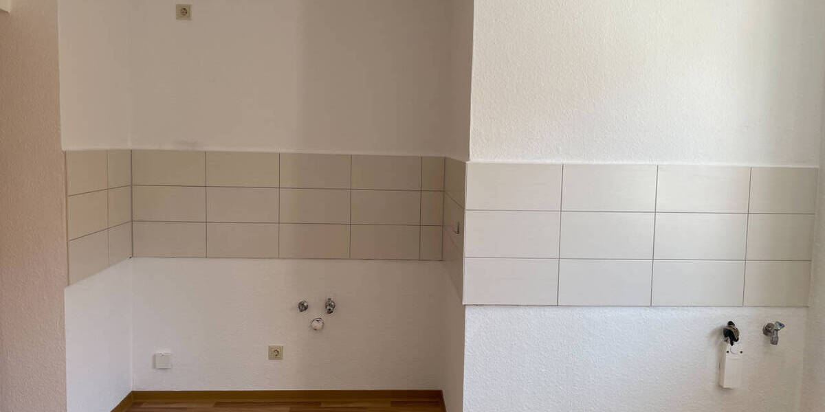 Etagenwohnung Halle Lutherplatz - 2 Zimmer, 48 m&sup2;, 400&euro; | Angebot:26432995