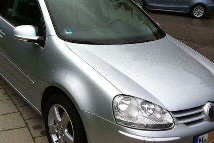 VW Golf 248.590 km 4.300 &euro; München 81375