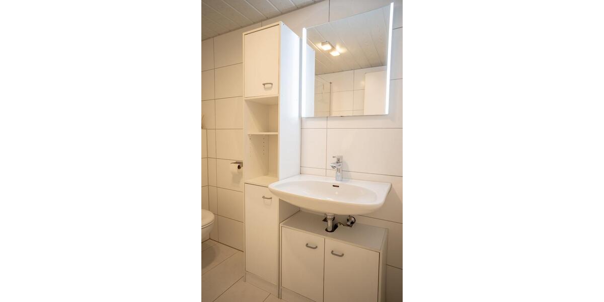 Moderne, voll möblierte 2-Zimmer-Wohnung mit Gartenmitbenutzung 2 zimmer