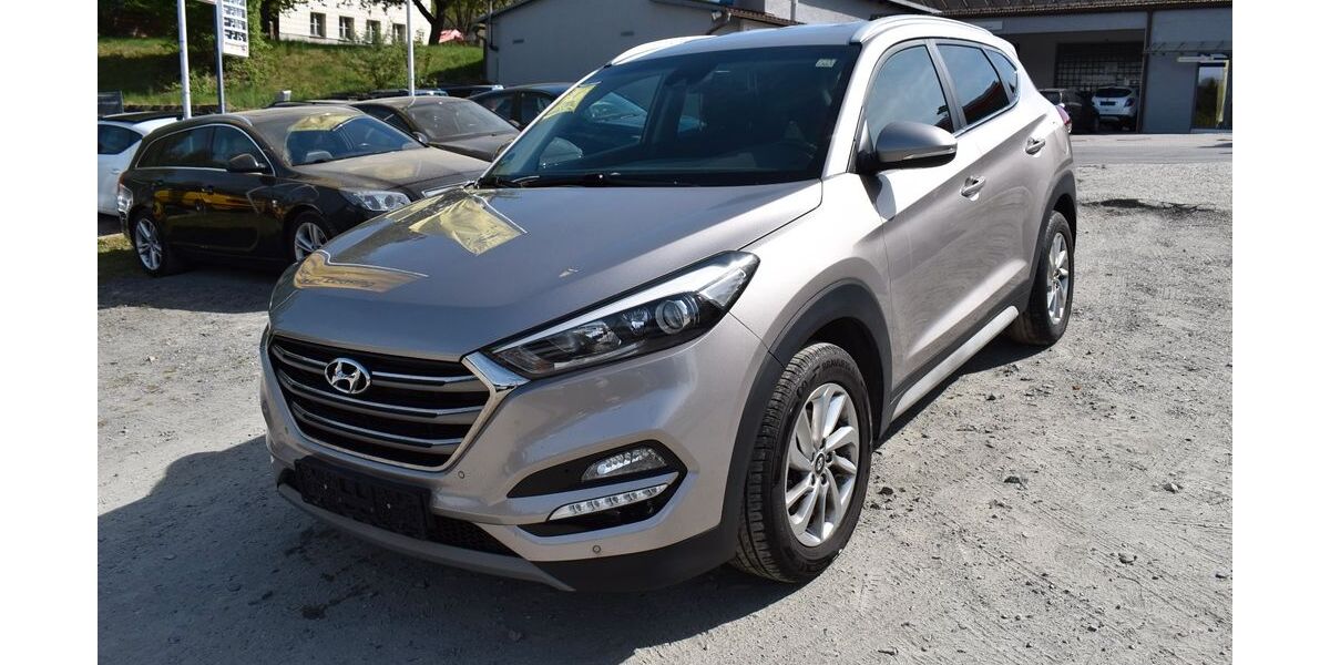 Hyundai TUCSON 140.000 km 13.950 &euro; Schönberg 94513