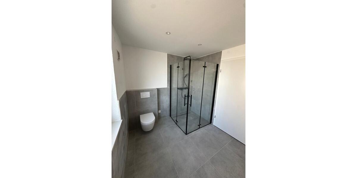 Erstbezug nach Sanierung: Moderne 3-Zi.-Wohnung mit Garten 3 zimmer