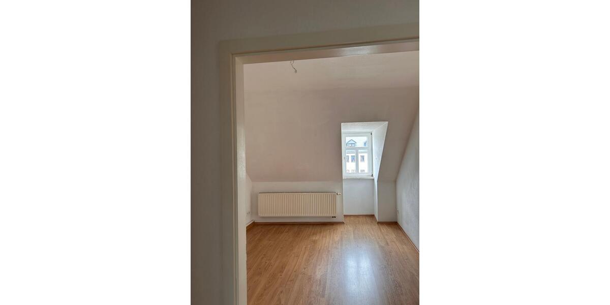 Dachgeschoßwohnung Auerbach/Vogtland Vogtland - 3 Zimmer, 75 m&sup2;, 415&euro; | Angebot:26534421