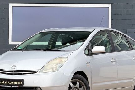Toyota Prius 225.000 km 3.999 &euro; Lauda-Königshofen 97922