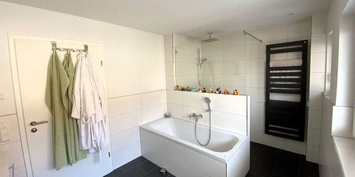 Etagenwohnung Eningen unter Achalm Eningen - 4 Zimmer, 118 m&sup2;, 560.000&euro; | Angebot:24234858