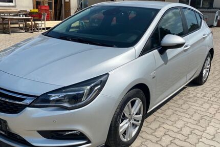 Opel Astra 32.850 km 10.990 € Glauzig 06369