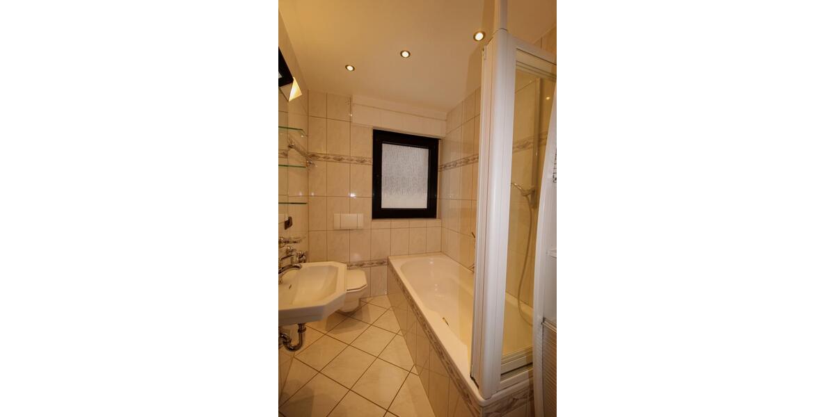 Einfamilienhaus Arnsberg Holzen - 6 Zimmer, 200 m&sup2;, 1.600&euro; | Angebot:24549619