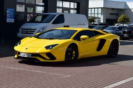 Lamborghini Aventador 17.000 km 399.500 &euro; Jüterbog 14913