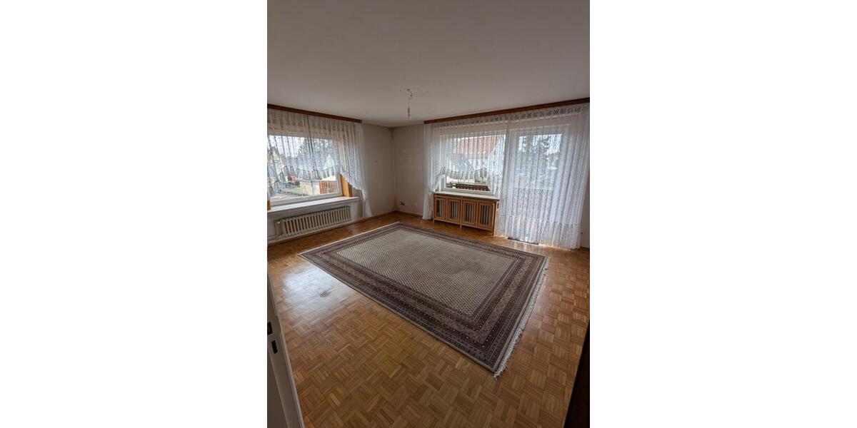 Etagenwohnung Preetz - 3 Zimmer, 70 m&sup2;, 15&euro; | Angebot:25382748