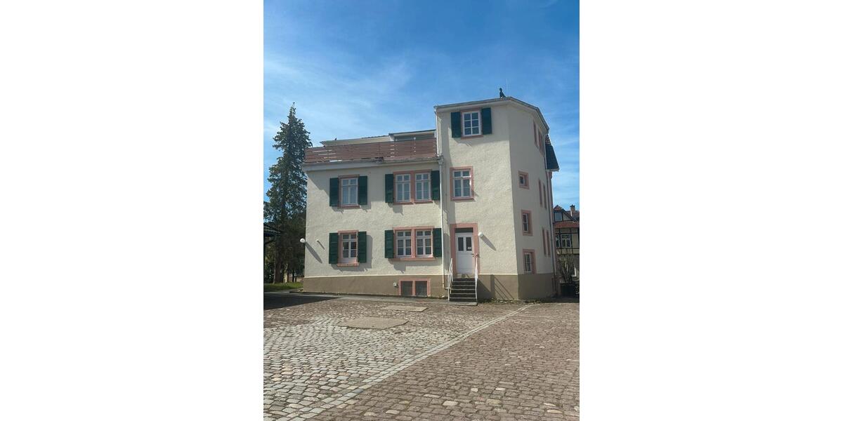 Etagenwohnung Gernsbach - 5 Zimmer, 145 m&sup2;, 1.375&euro; | Angebot:26137203
