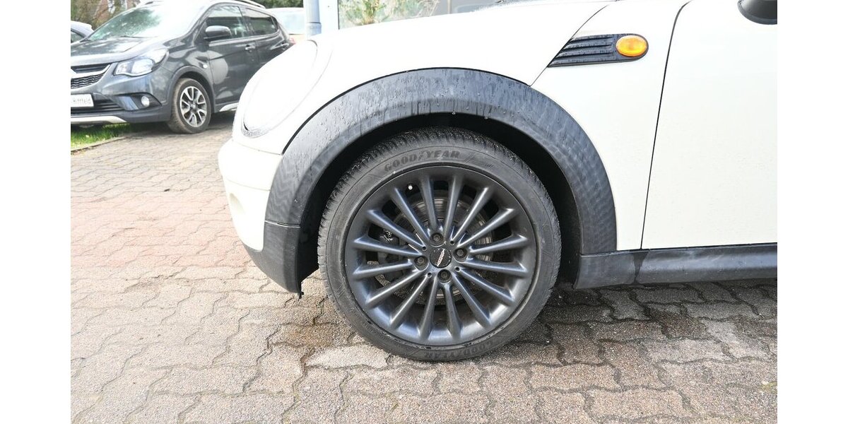 Mini ONE Klima PDC 17erAlus HUneu 4-Zylinder 63.000 km 5.950 &euro; Seevetal - Hittfeld 21218