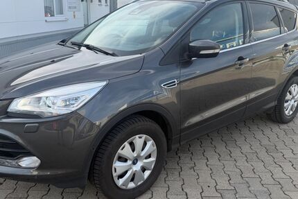 Ford Kuga 126.264 km 9.750 &euro; Maxhütte -Haidhof 93142