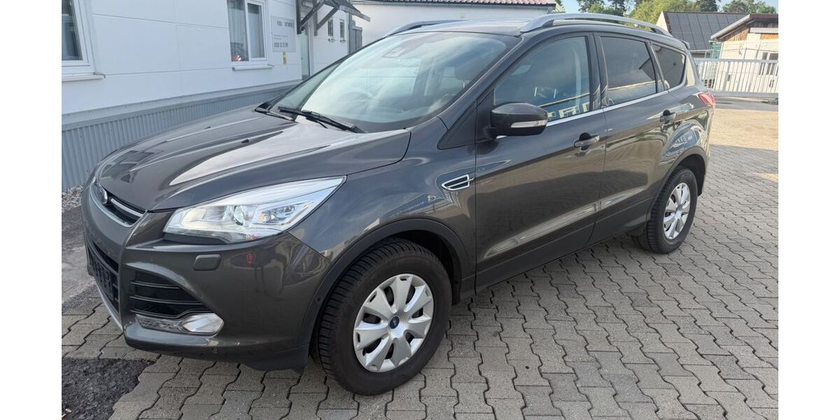 Ford Kuga 126.264 km 9.750 &euro; Maxhütte -Haidhof 93142