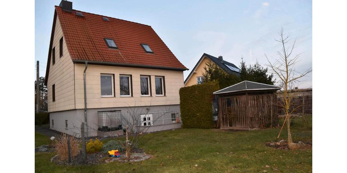 Einfamilienhaus Teutschenthal - 6 Zimmer, 130 m&sup2;, 270.000&euro; | Angebot:24772400