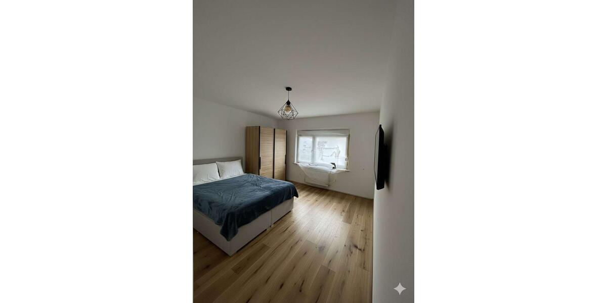 Einfamilienhaus Obertshausen - 7 Zimmer, 200 m&sup2;, 2.600&euro; | Angebot:26000095