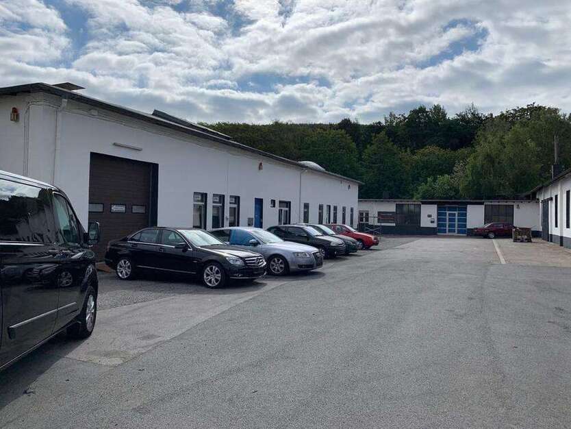 Halle in Hagen 1.475,60 € 283 m²