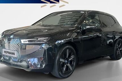 BMW iX 13.700 km 56.946 € Pfaffenhofen 85276
