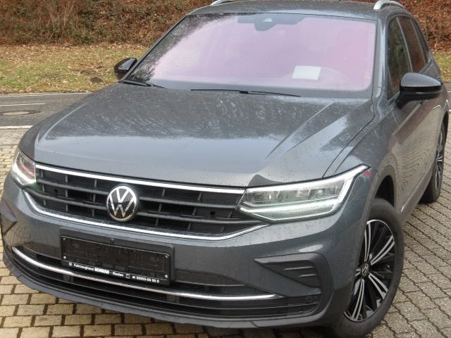VW Tiguan 72.900 km 23.750 &euro; Rieden 56745