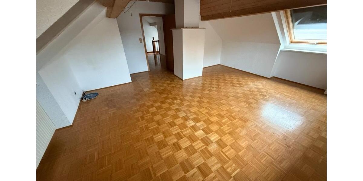 Etagenwohnung Thierhaupten - 4 Zimmer, 150 m&sup2;, 1.350&euro; | Angebot:26671332