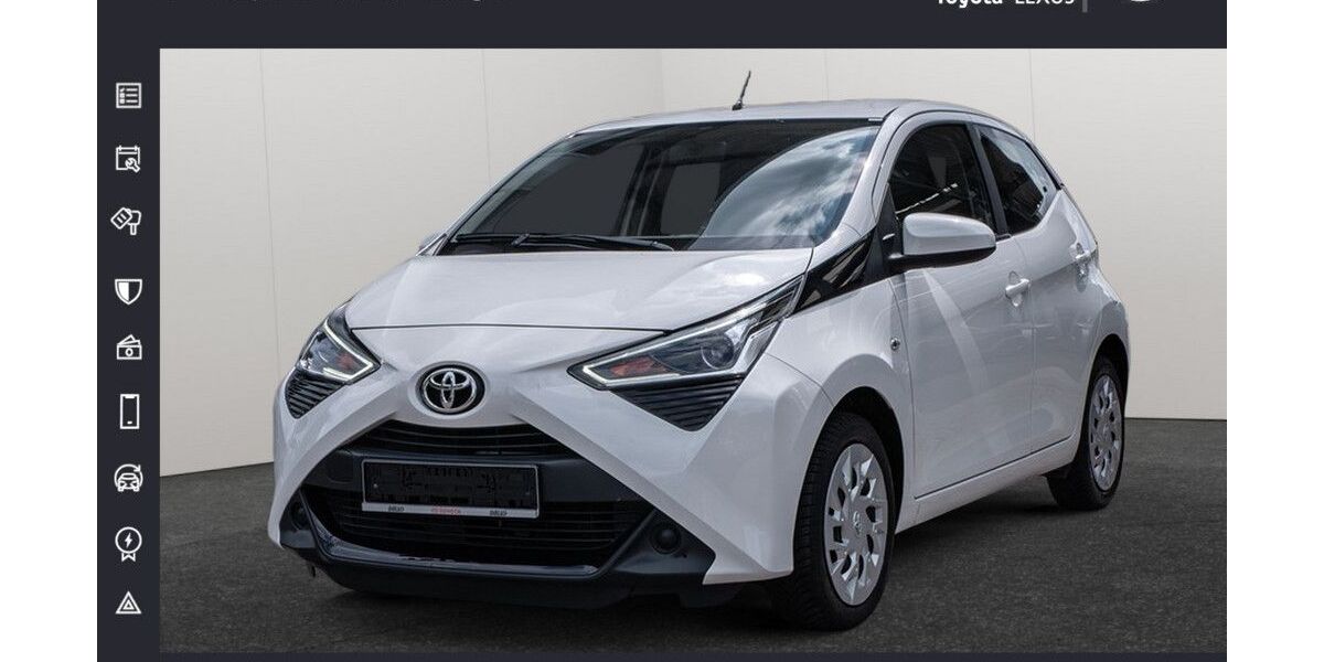 Toyota Aygo (X) 53.495 km 11.890 &euro; Ahrensburg 22926