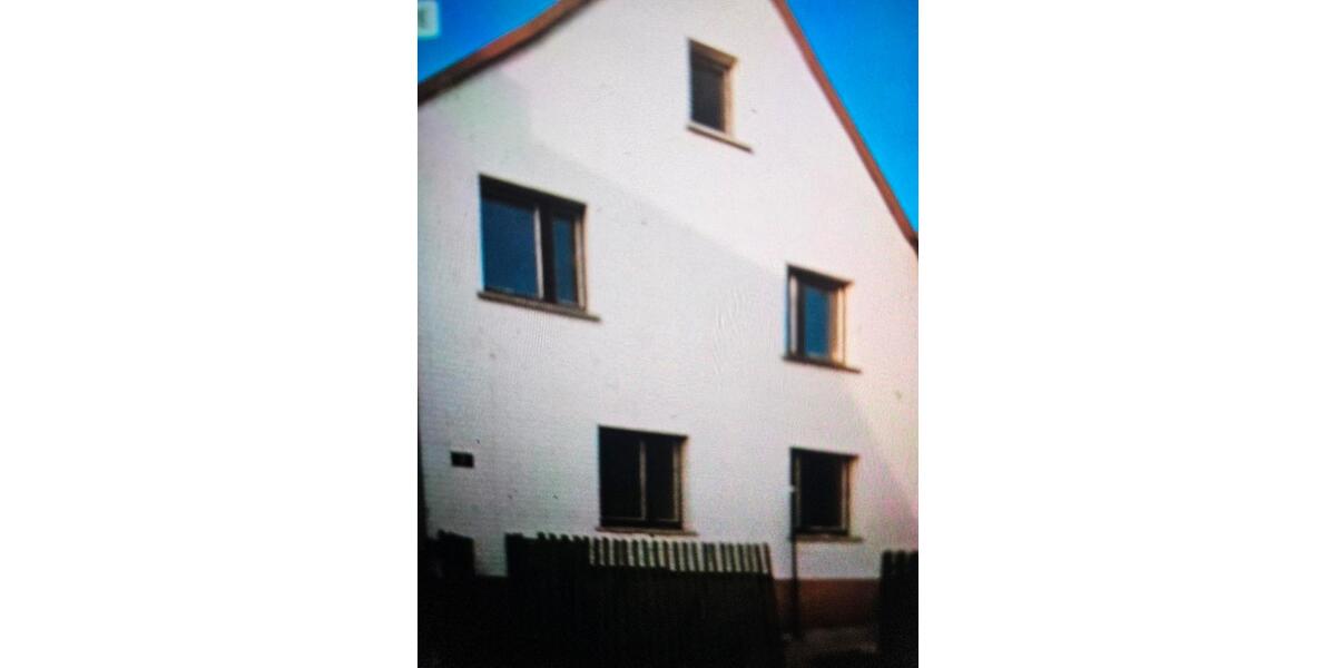 Einfamilienhaus Esens - 7 Zimmer, 170 m&sup2;, 1.000&euro; | Angebot:26235024