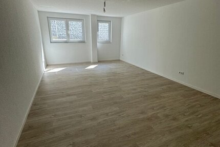 ZU VERKAUFEN: Erstbezug nach Fertigstellung - helle & moderne SouterrainWohnung mit Fußbodenheizung, Garage & Stellplatz