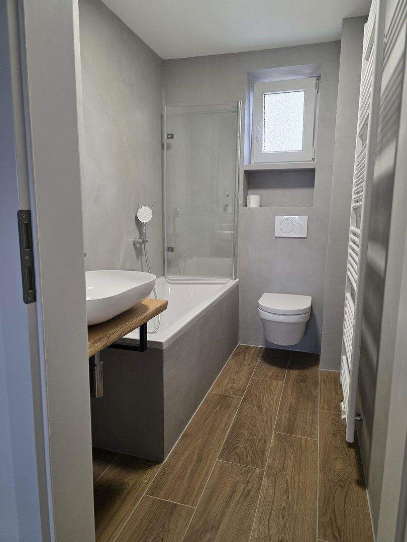 2 Zimmer Wohnung in Fürth komplett renoviert mit Balkon zentrale Lage in Fürth PROVISIONSFREI 2 zimmer