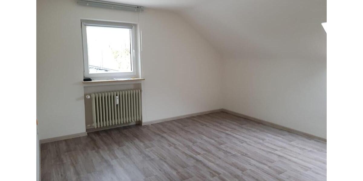 Dachgeschoßwohnung Schwarzenbruck - 3 Zimmer, 64 m&sup2;, 450&euro; | Angebot:25298372