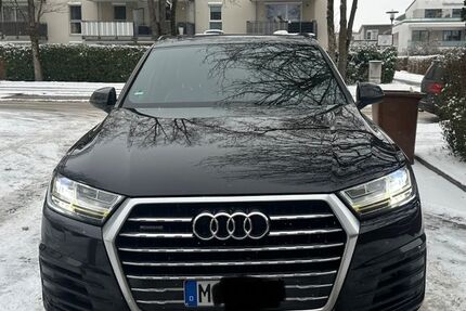 Audi Q7 272.000 km 26.200 &euro; Munchen 85748