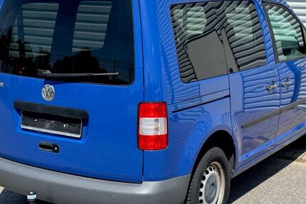 VW Caddy 147.127 km 5.200 &euro; Solingen 42719
