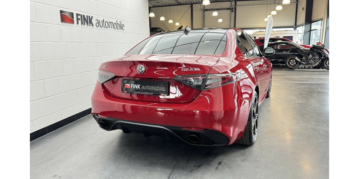 Alfa Romeo Giulia 2.0 Competizione Q4 Turbo Panoramadach 14.303 km 38.460 &euro; Lich 35423