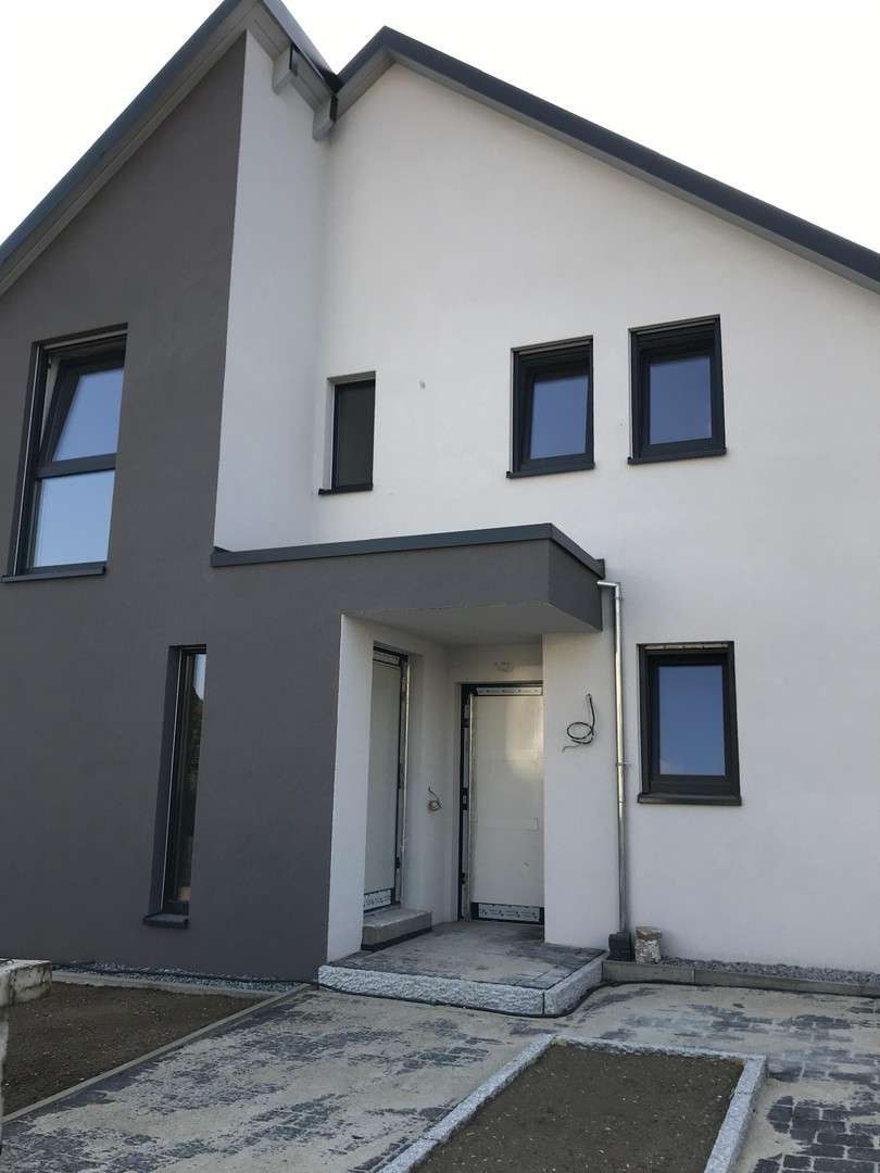 Wohnung zum Mieten in Hildesheim 1.200 € 104 m² 4 zimmer