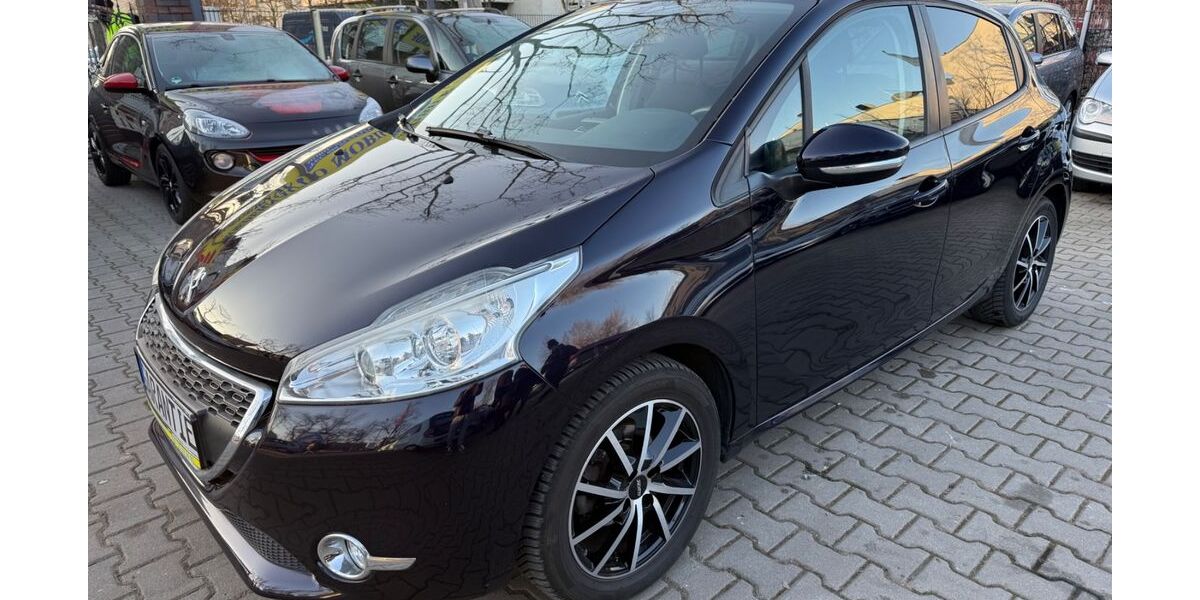 Peugeot 208 95.211 km 5.650 &euro; Berlin Wittenau -Reinickendorf 13407