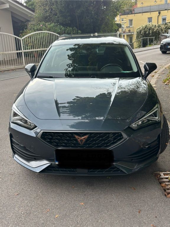 Cupra Leon 29.800 km 28.390 € Passau 94032