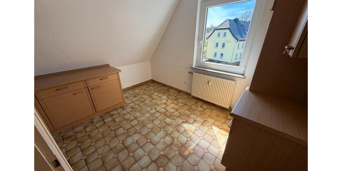Dachgeschoßwohnung Naila - 2 Zimmer, 49 m&sup2;, 390&euro; | Angebot:26409172