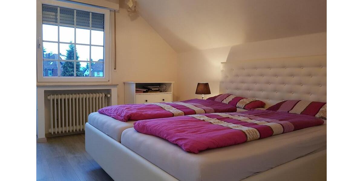 Einfamilienhaus Bad Pyrmont - 10 Zimmer, 220 m&sup2;, 385.000&euro; | Angebot:25257213