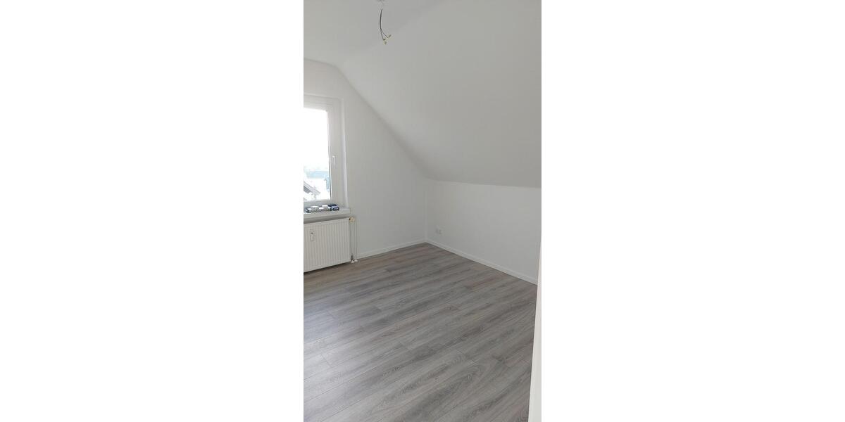 Dachgeschoßwohnung Plau am See - 2 Zimmer, 42 m&sup2;, 300&euro; | Angebot:26200042