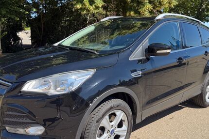 Ford Kuga 208.827 km 7.999 &euro; Freudenberg 97896