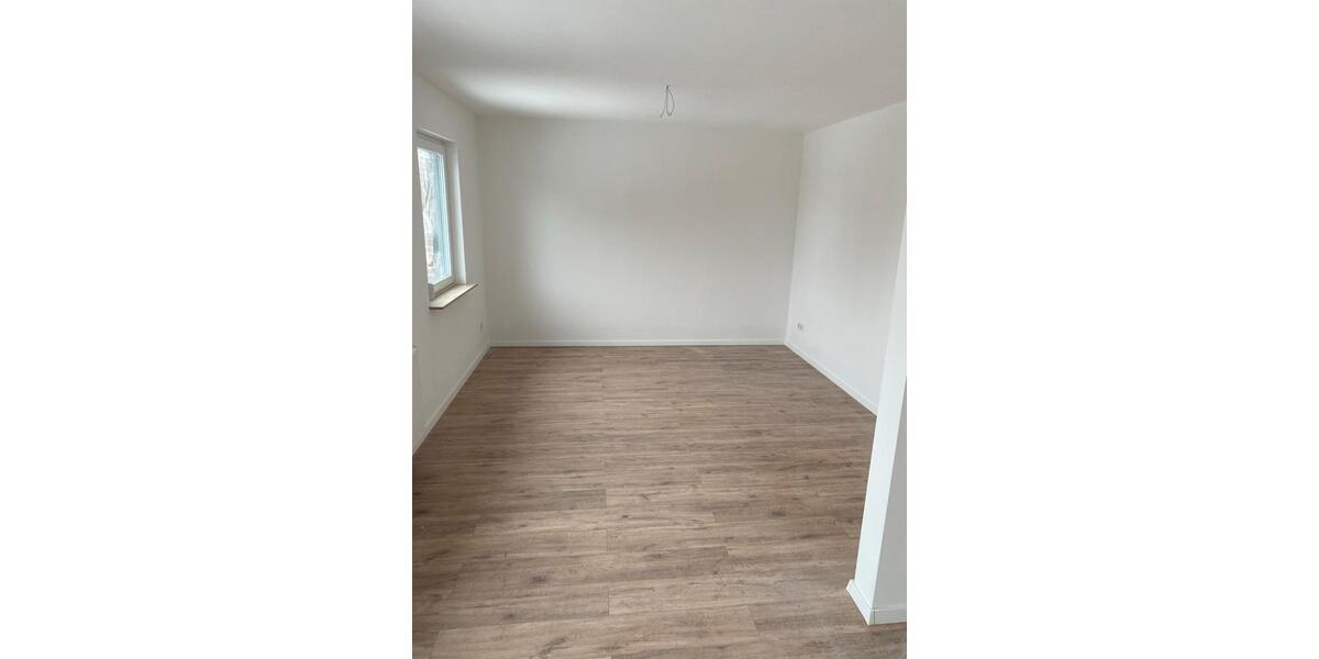 Erdgeschoßwohnung Erwitte - 3 Zimmer, 88 m&sup2;, 900&euro; | Angebot:26678000