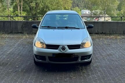 Renault Clio 110.800 km 2.250 &euro; Marburg 35039