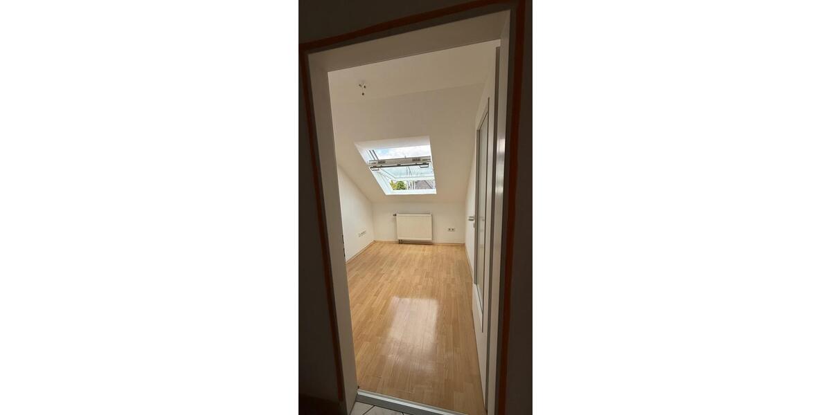 Dachgeschoßwohnung Dortmund Brackel - 3 Zimmer, 65 m&sup2;, 600&euro; | Angebot:26679624