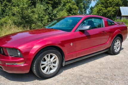 Ford Mustang 263.370 km 8.900 &euro; Schwäbisch Hall 74523