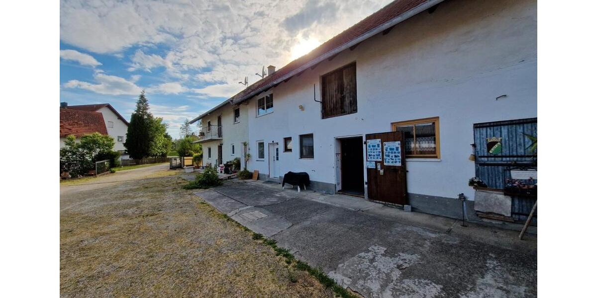 Mehrfamilienhaus, Wohnhaus Langenpreising - 6 Zimmer, 190 m&sup2;, 4.500&euro; | Angebot:26652340