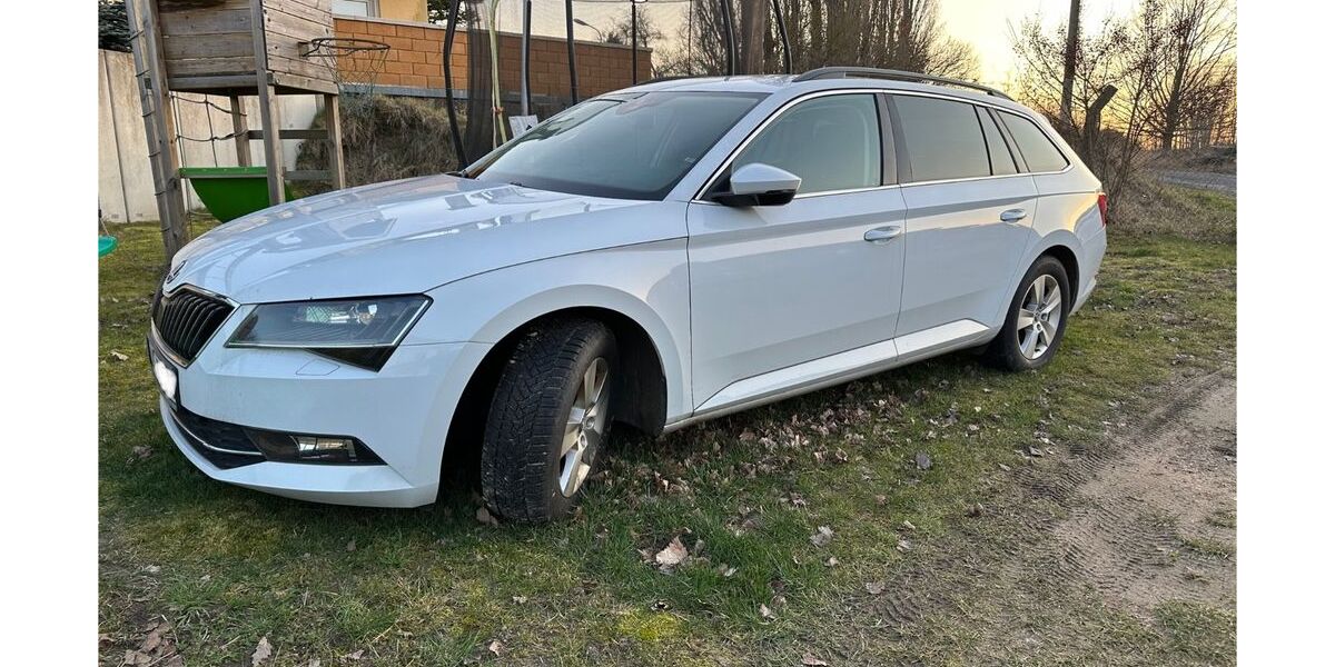 Skoda Superb 206.000 km 11.900 &euro; Schlaubetal 15890