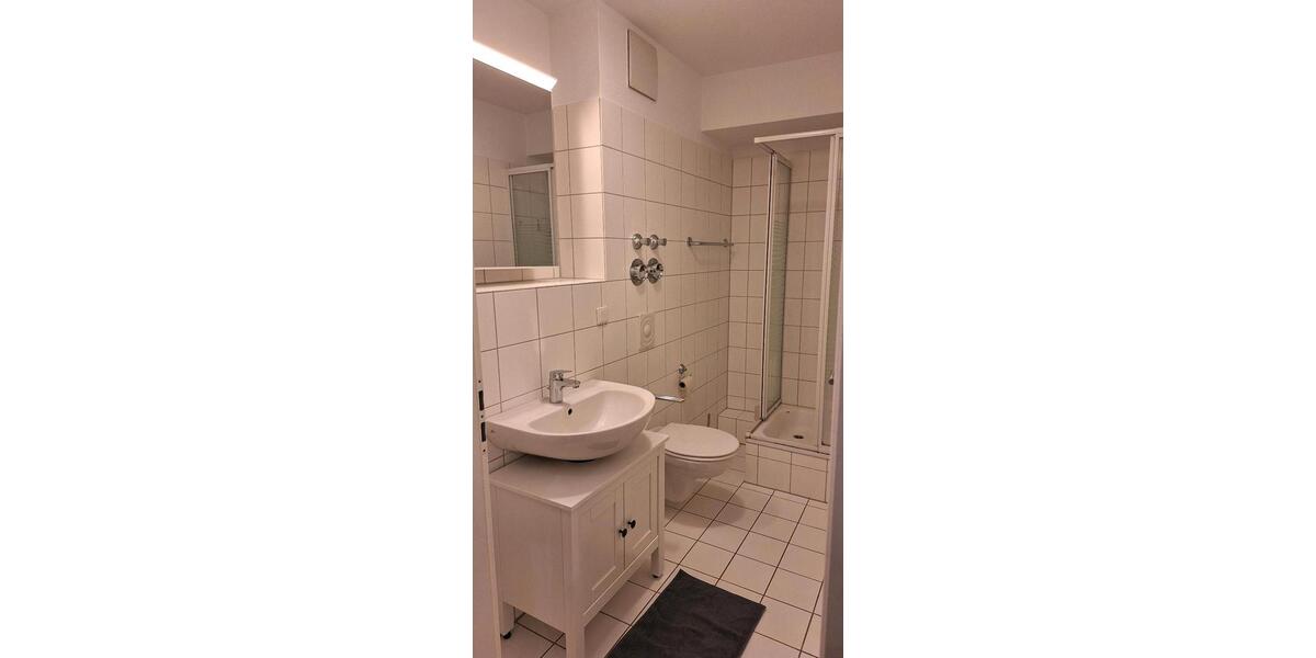 Erdgeschoßwohnung Düsseldorf Stadtbezirk 8 - 1.5 Zimmer, 35 m&sup2;, 700&euro; | Angebot:26301689