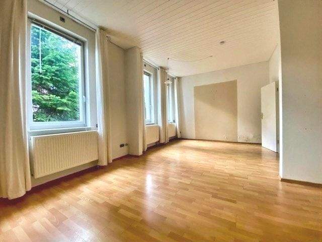 Mehrfamilienhaus, Wohnhaus Wilhelmshaven Siebethsburg - 7 Zimmer, 180 m&sup2;, 235.000&euro; | Angebot:25732028