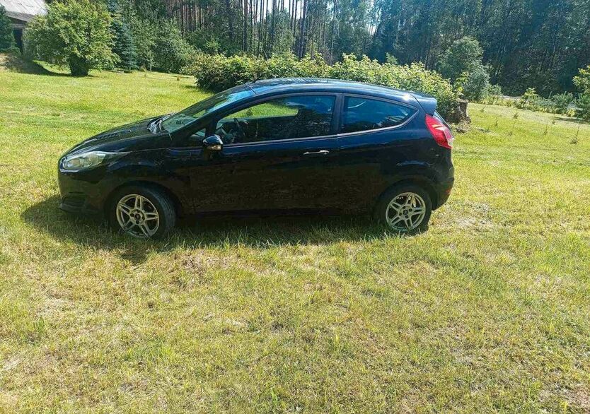 Ford Fiesta 180.000 km 3.000 € Straelen 47638
